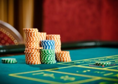 Free Play interface showing virtual balance, slot selection, and demo mode indicator