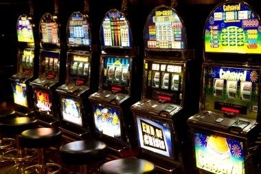 Free Play game library showing Pragmatic Play, PG Soft, and Habanero titles